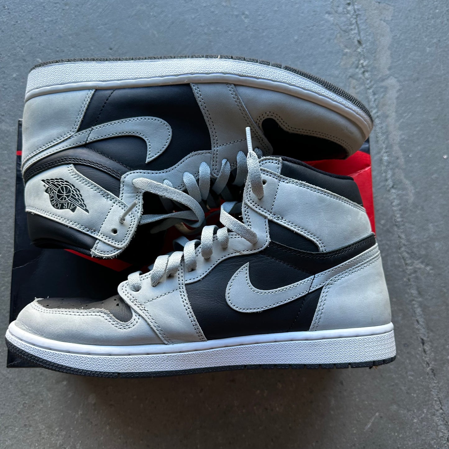Jordan 1 Retro High Shadow 2.0 *pre-owned* (SIZE 11)
