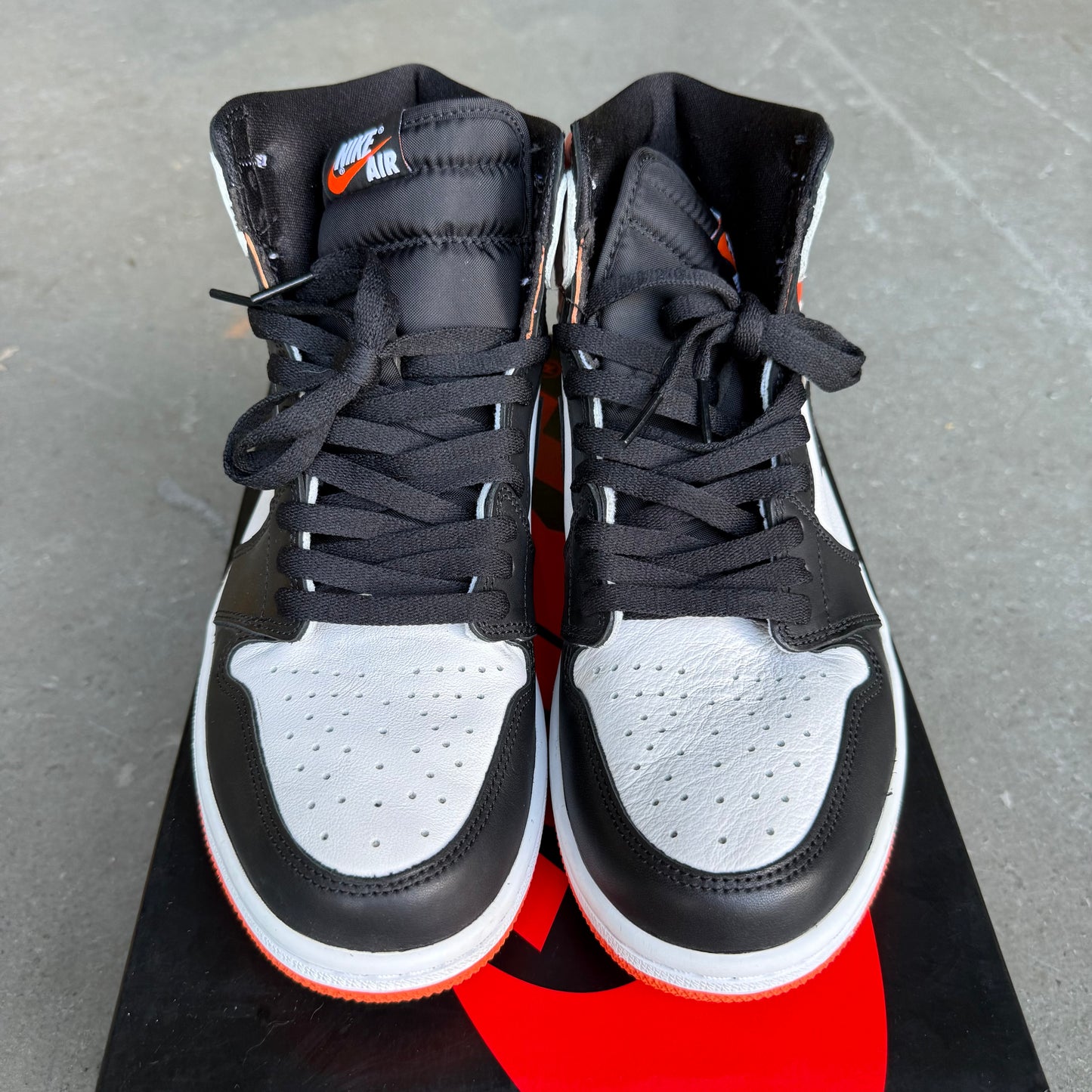 Jordan 1 Retro High Electro Orange *pre-owned* (SIZE 10)