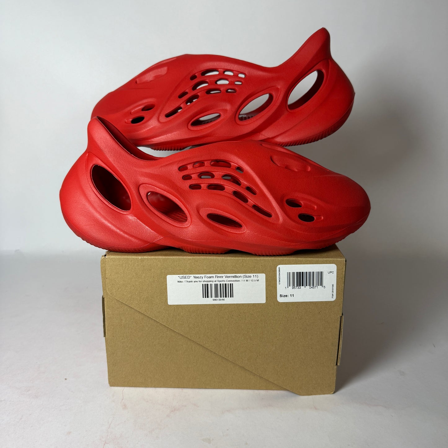 adidas Yeezy Foam Runner Vermillion Red *pre-owned* (SIZE 11) fits small