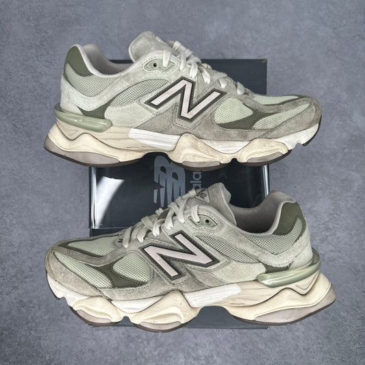 New Balance 9060 Olivine *pre-owned* SIZE 9