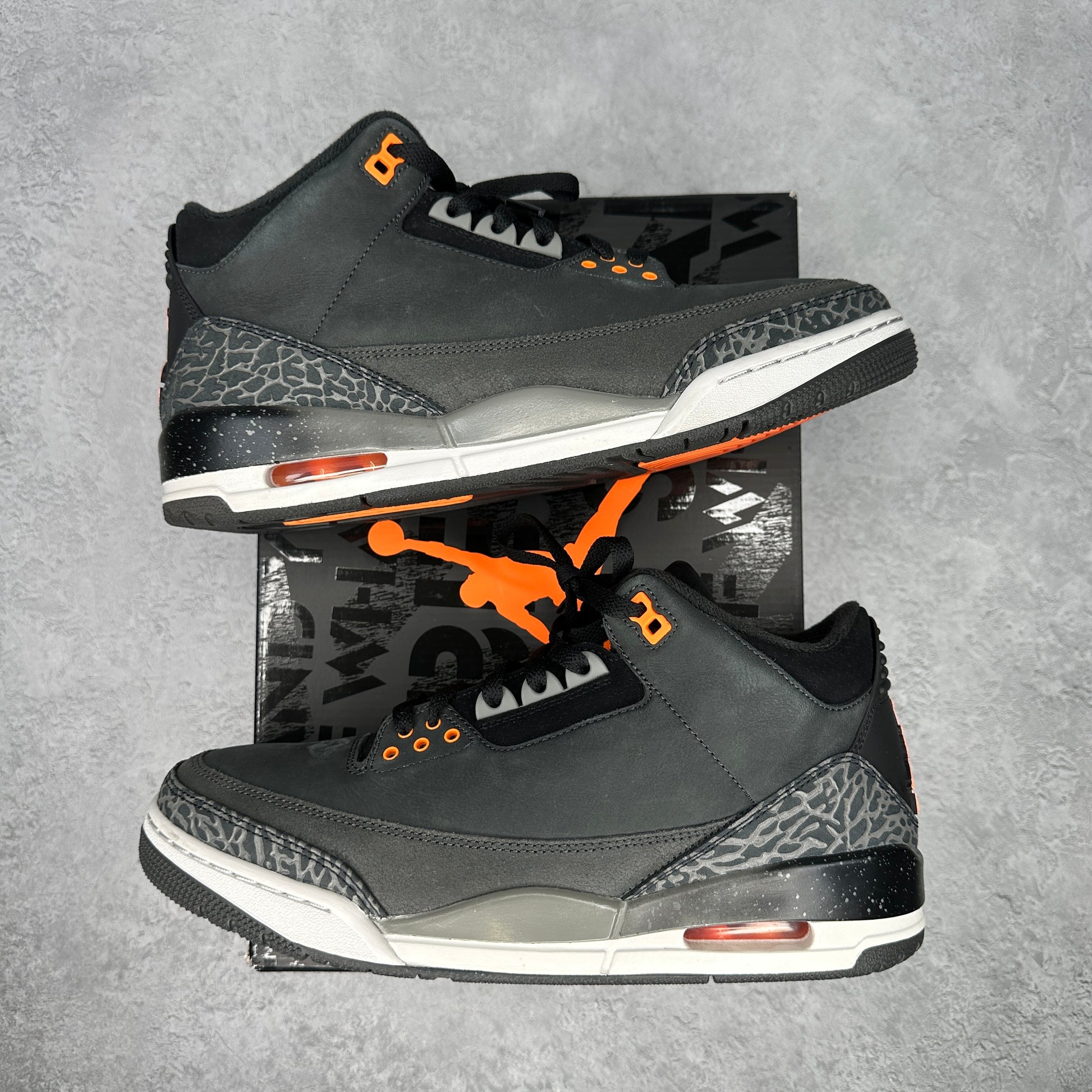 Jordan 3 Retro Fear Pack (2023) *pre-owned* SIZE 10