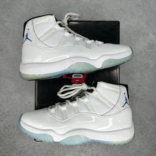 Jordan 11 Retro Legend Blue (2024) *pre-owned* SIZE 9