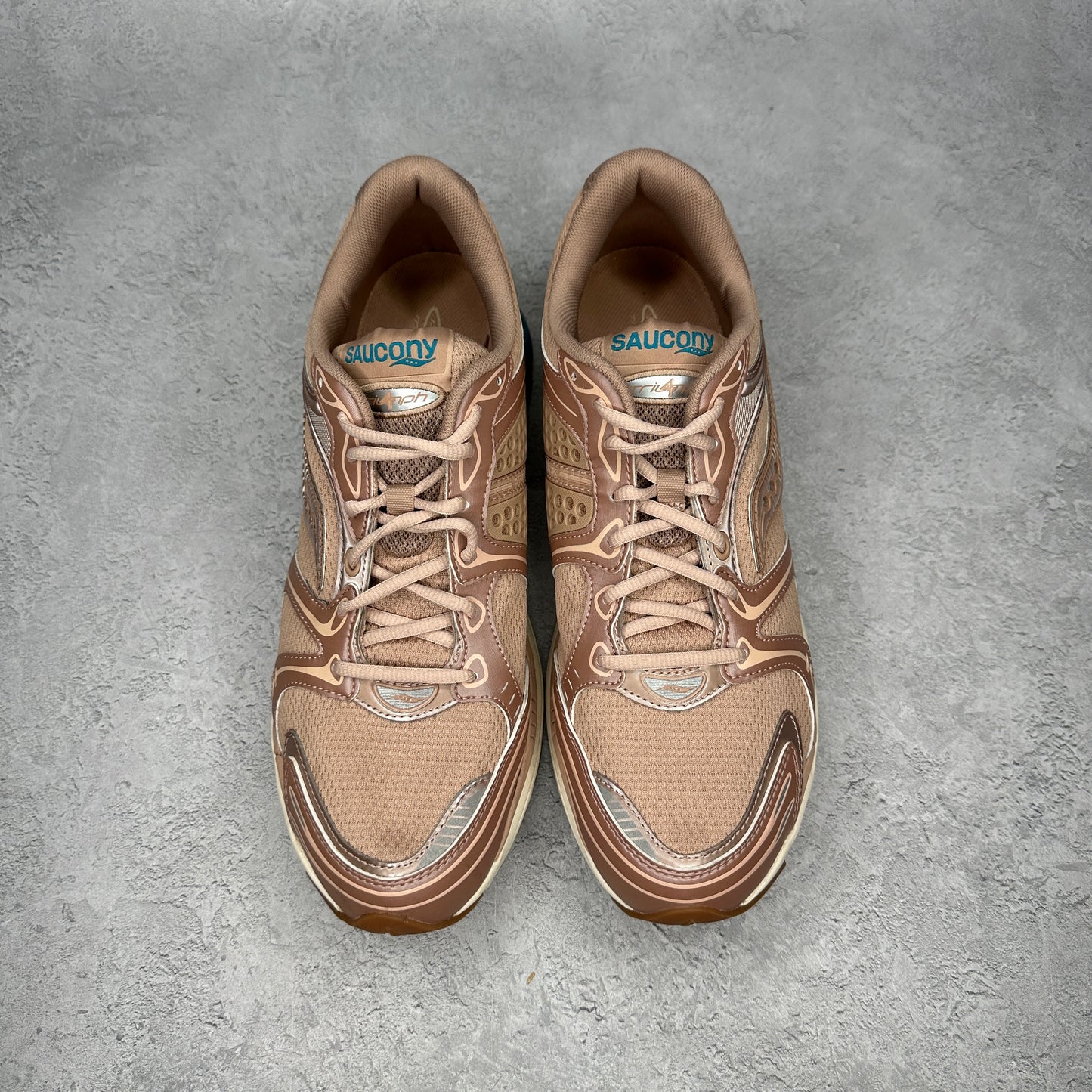 Saucony ProGrid Triumph 4 CS Tan Royal *pre-owned* SIZE 12