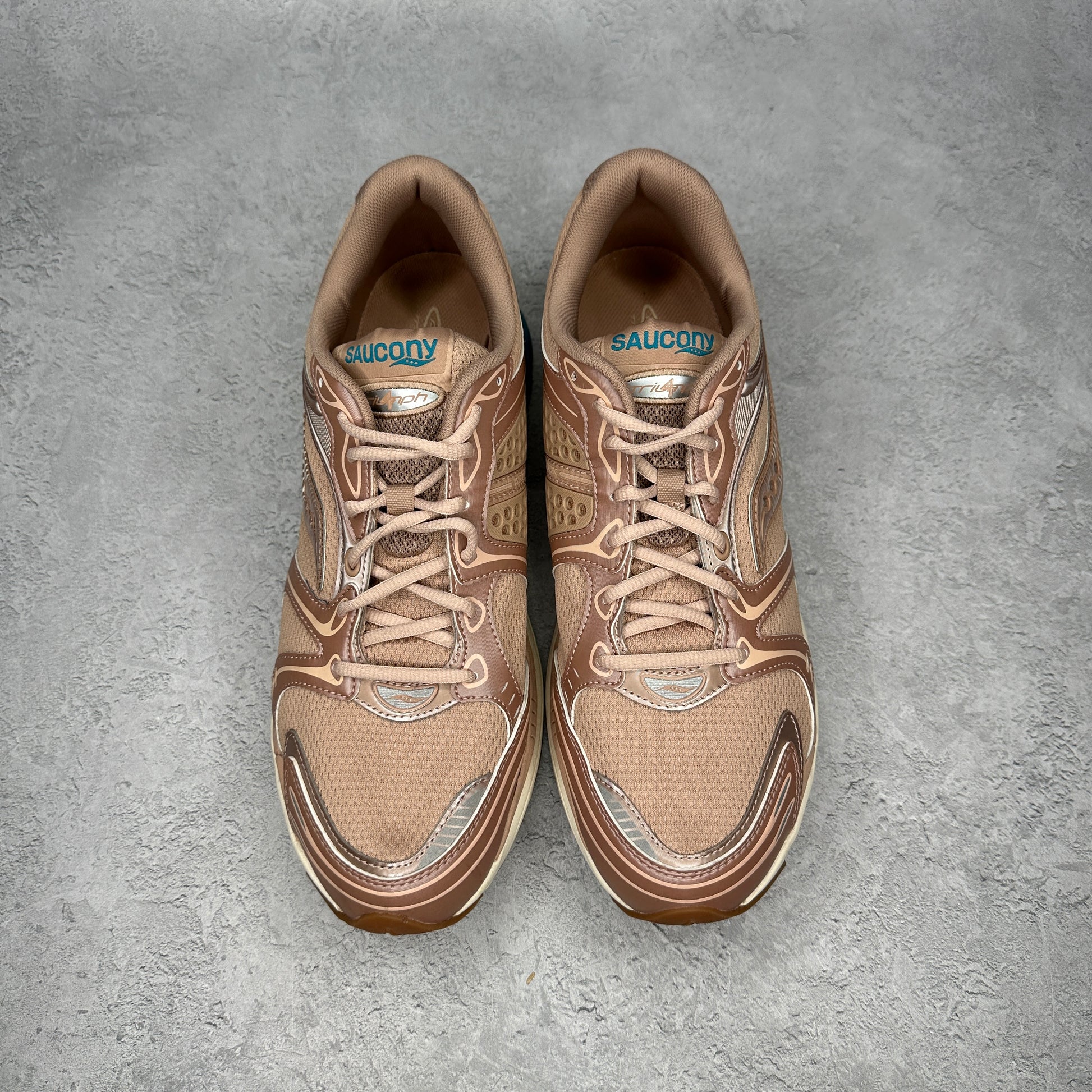Saucony ProGrid Triumph 4 CS Tan Royal *pre-owned* SIZE 12