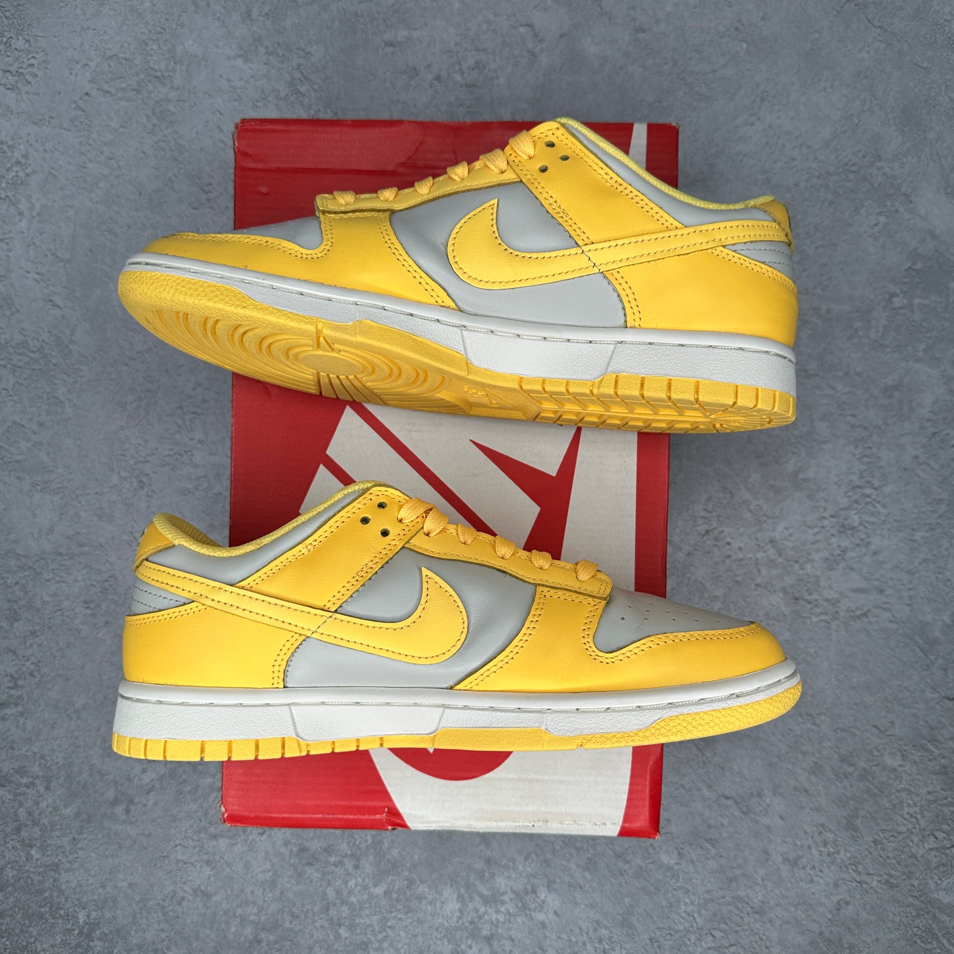 Nike Dunk Low Citron Pulse (Women's) *pre-owned* SIZE SIZE 9.5W