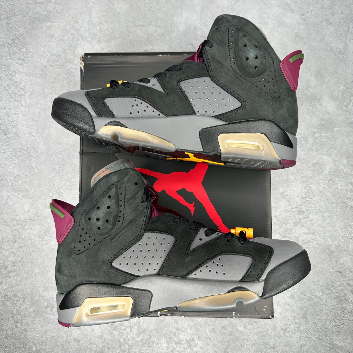 Jordan 6 Retro Bordeaux *pre-owned* SIZE 9