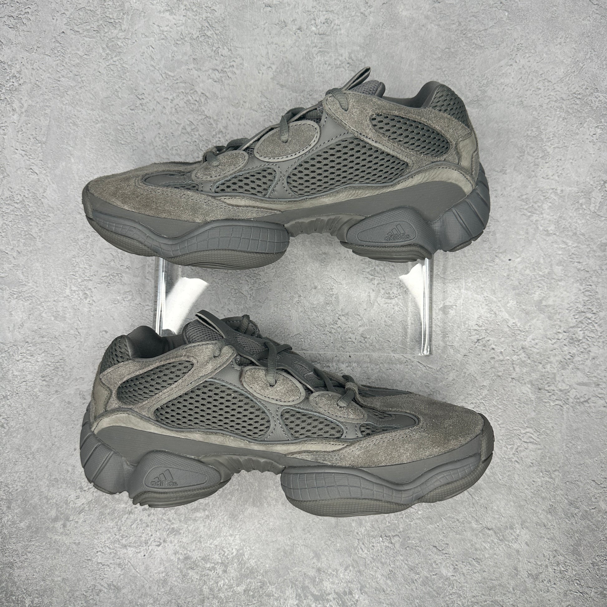 adidas Yeezy 500 Granite *pre-owned* SIZE 9