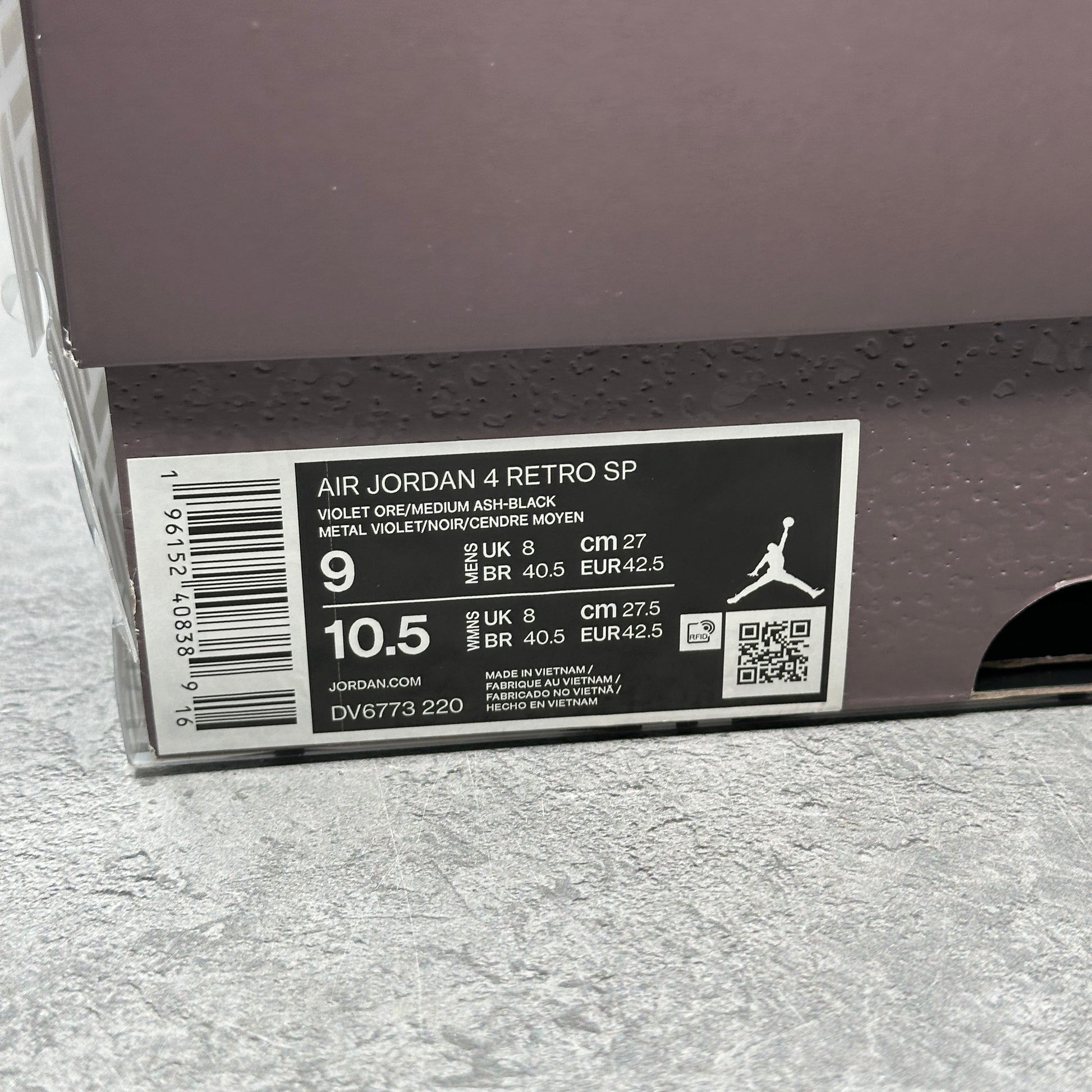 Jordan 4 Retro SP A Ma Maniére Violet Ore VNDS *pre-owned* SIZE 9