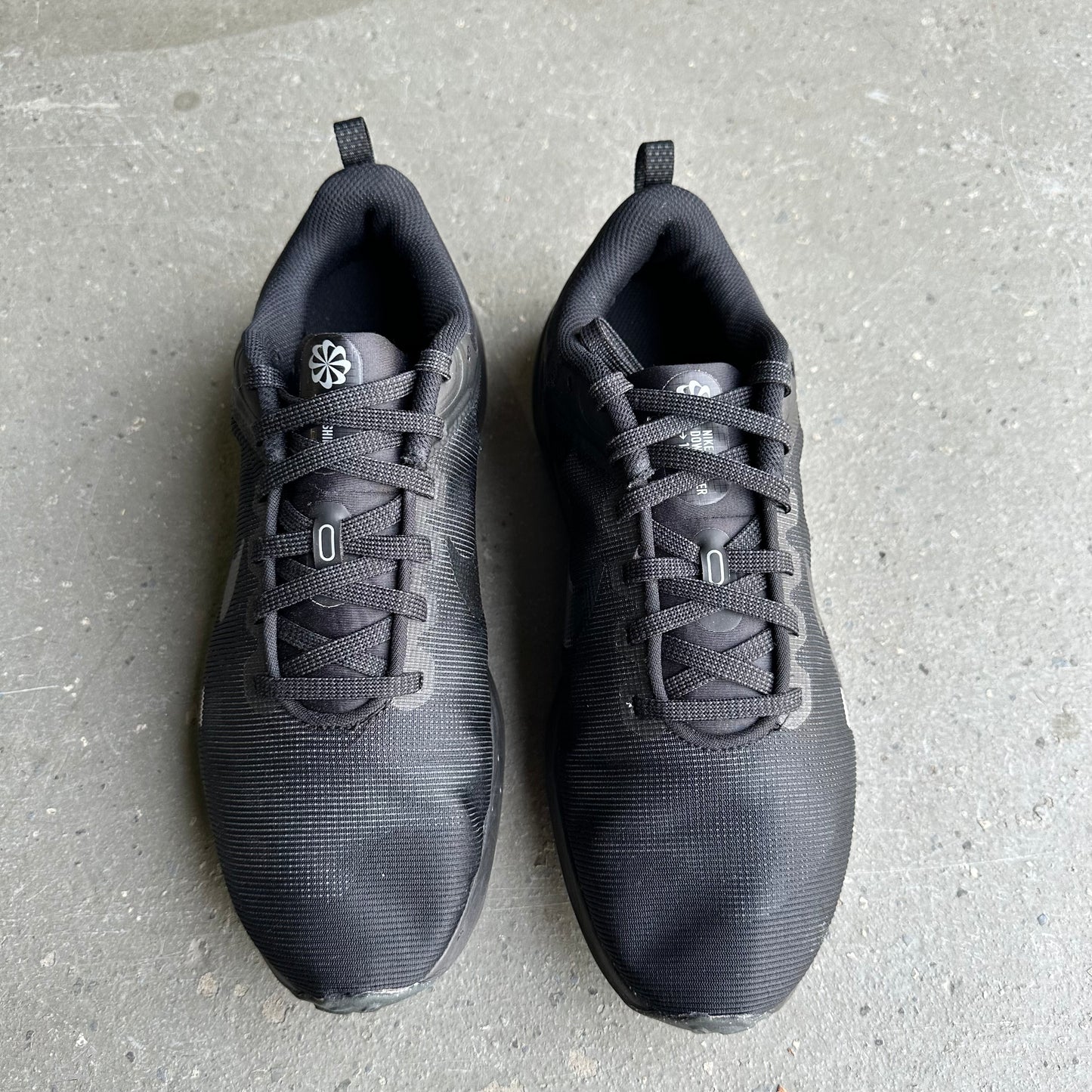 Nike Downshifter 12 Black (Women's) *pre-owned* (SIZE 8.5W/7M)