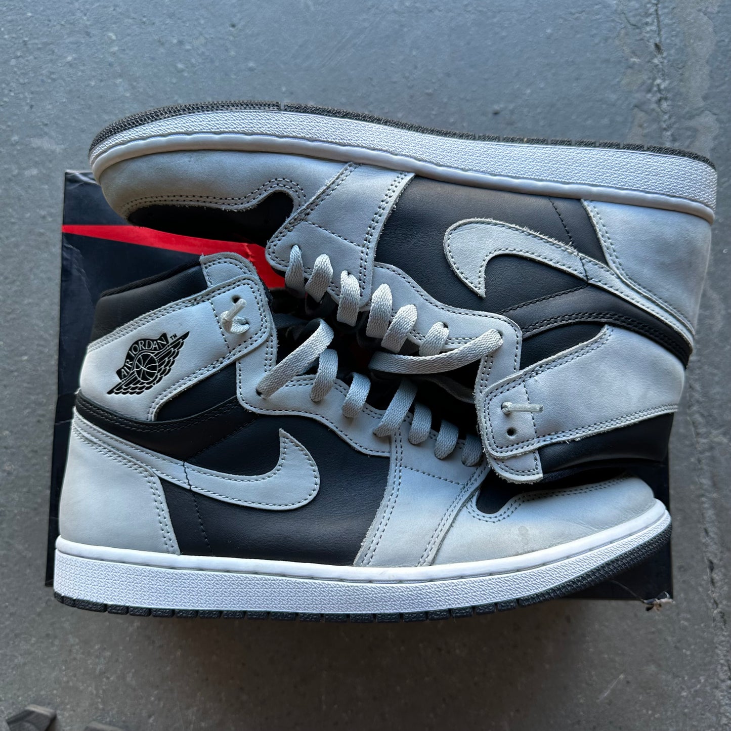 Jordan 1 Retro High Shadow 2.0 *pre-owned* (SIZE 11)