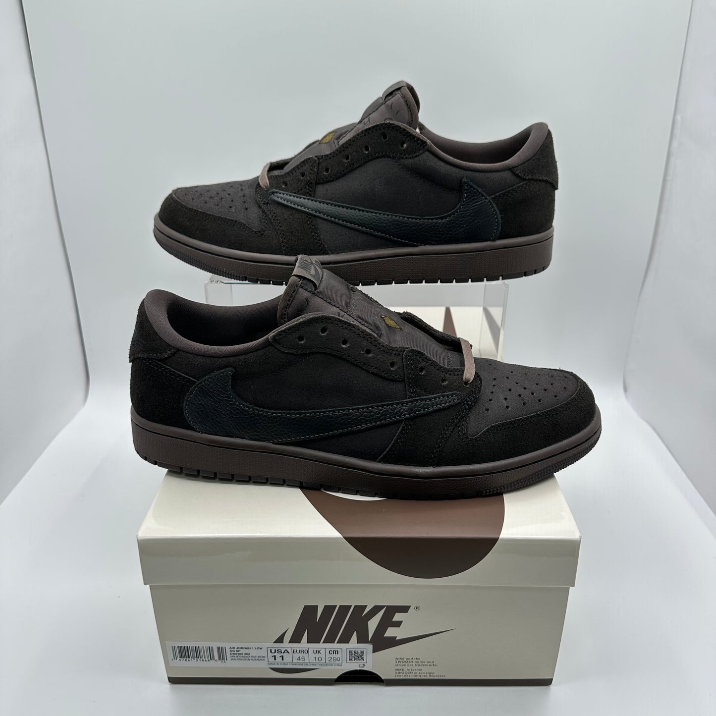 Jordan 1 Retro Low OG SP Travis Scott Velvet Brown *pre-owned* (SIZE 11)
