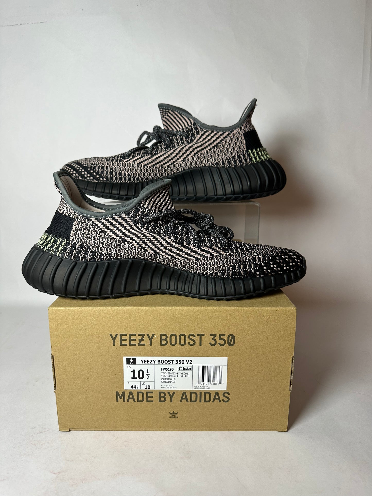 adidas Yeezy Boost 350 V2 Yecheil (Non-Reflective) *pre-owned* (SIZE 10.5)
