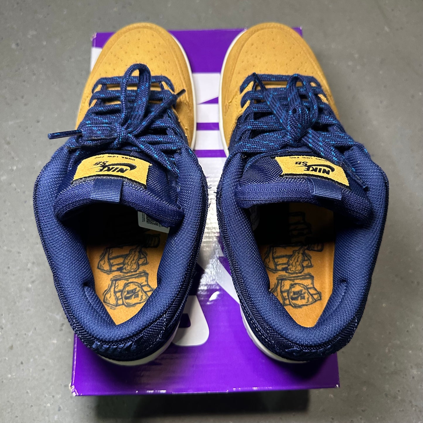 Nike SB Dunk Low Pro PRM 90s Backpack *pre-owned* (Size 8.5)