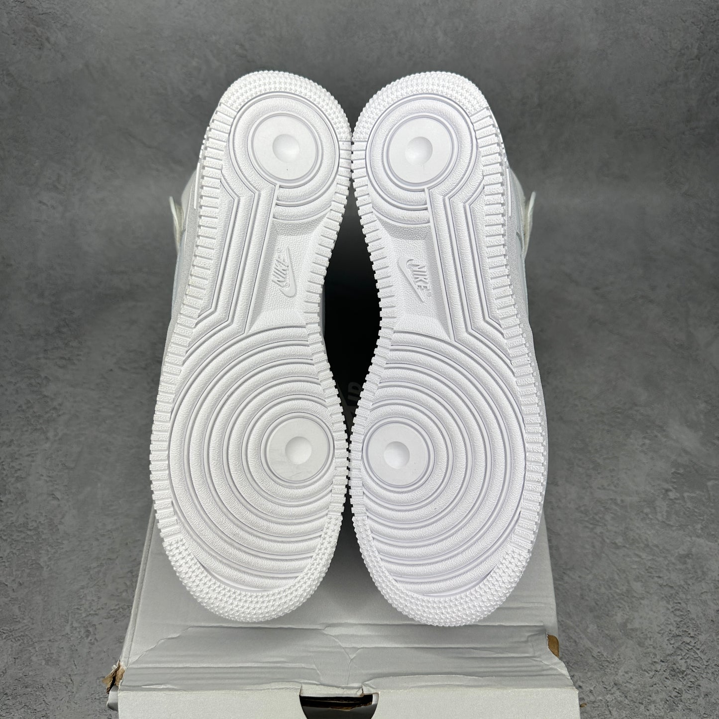 Nike Air Force 1 High White
