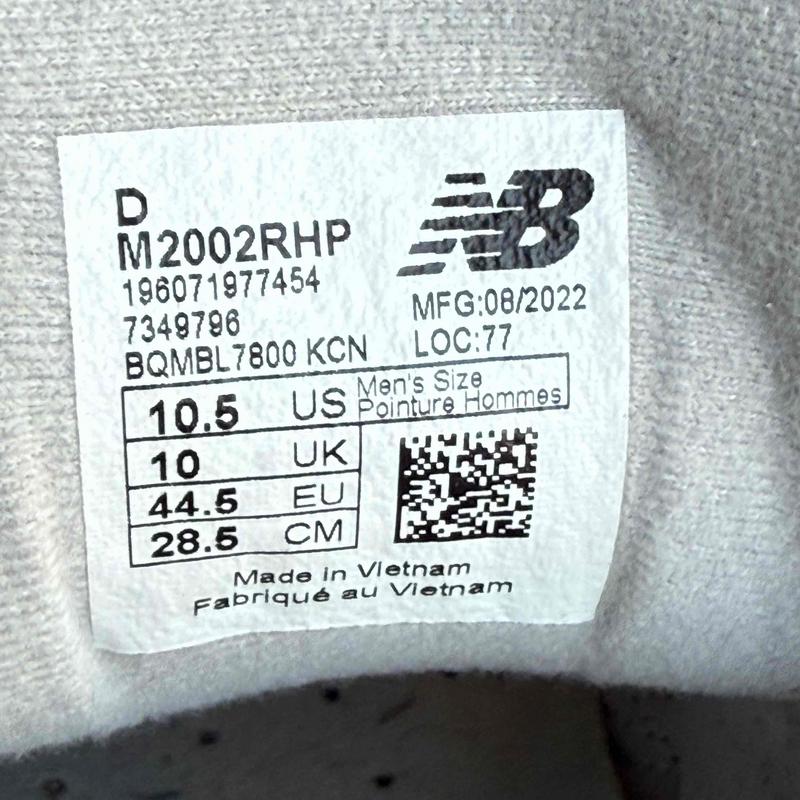 New Balance 2002R Castlerock *pre-owned* SIZE 10.5