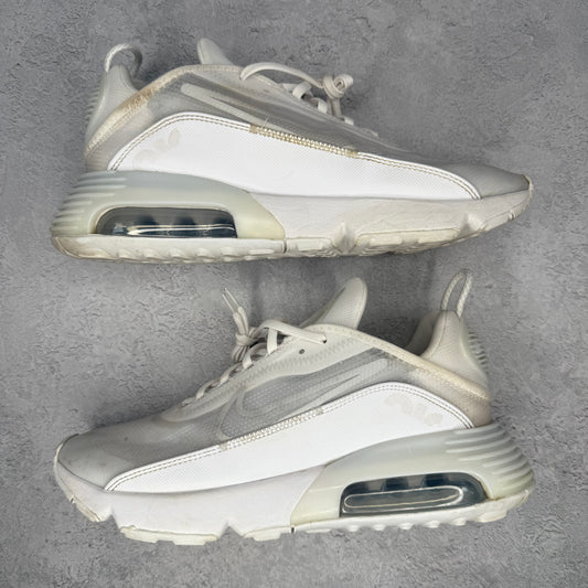 Nike Air Max 2090 Triple White *pre-owned* SIZE 9