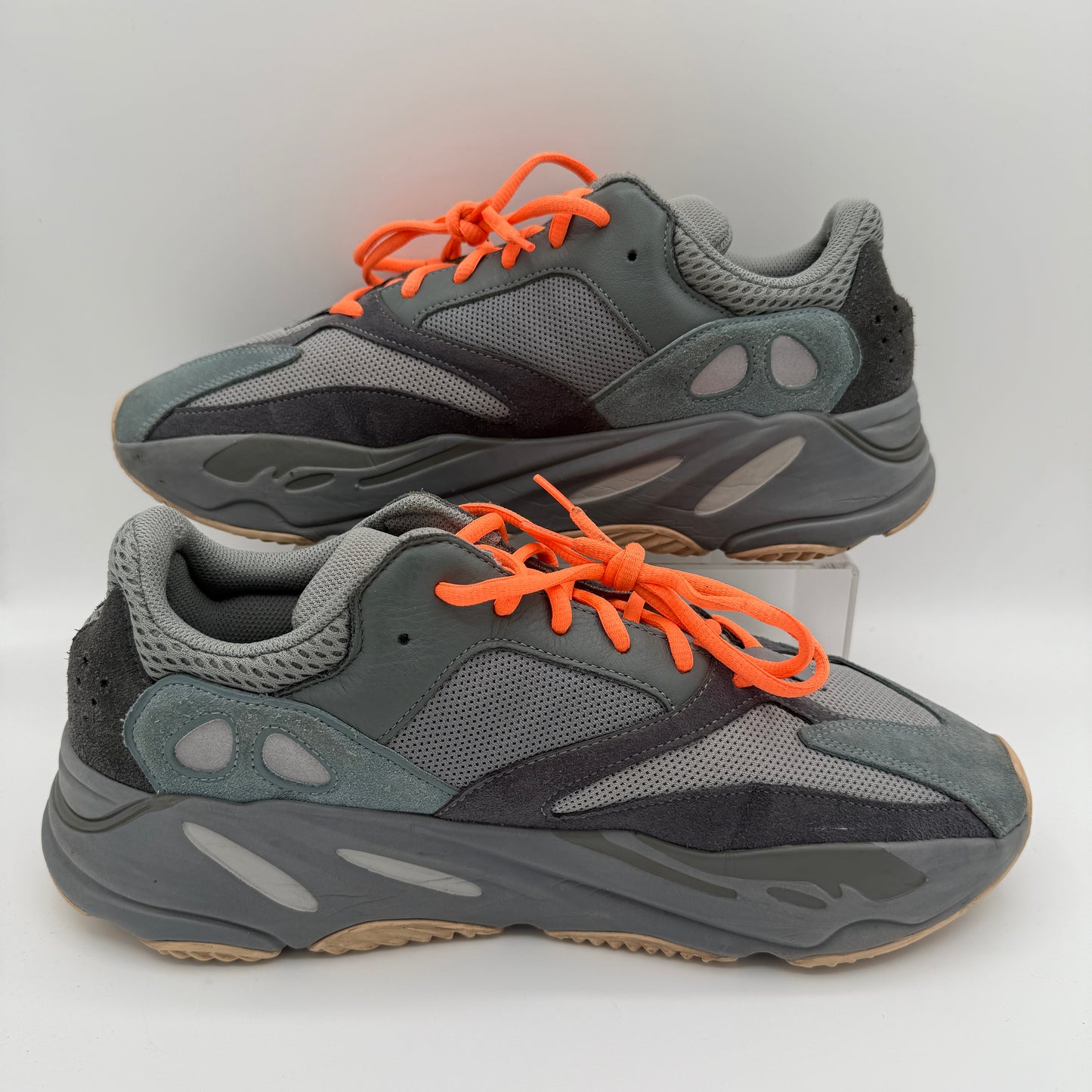 adidas Yeezy Boost 700 Teal Blue *pre-owned* (SIZE 13)