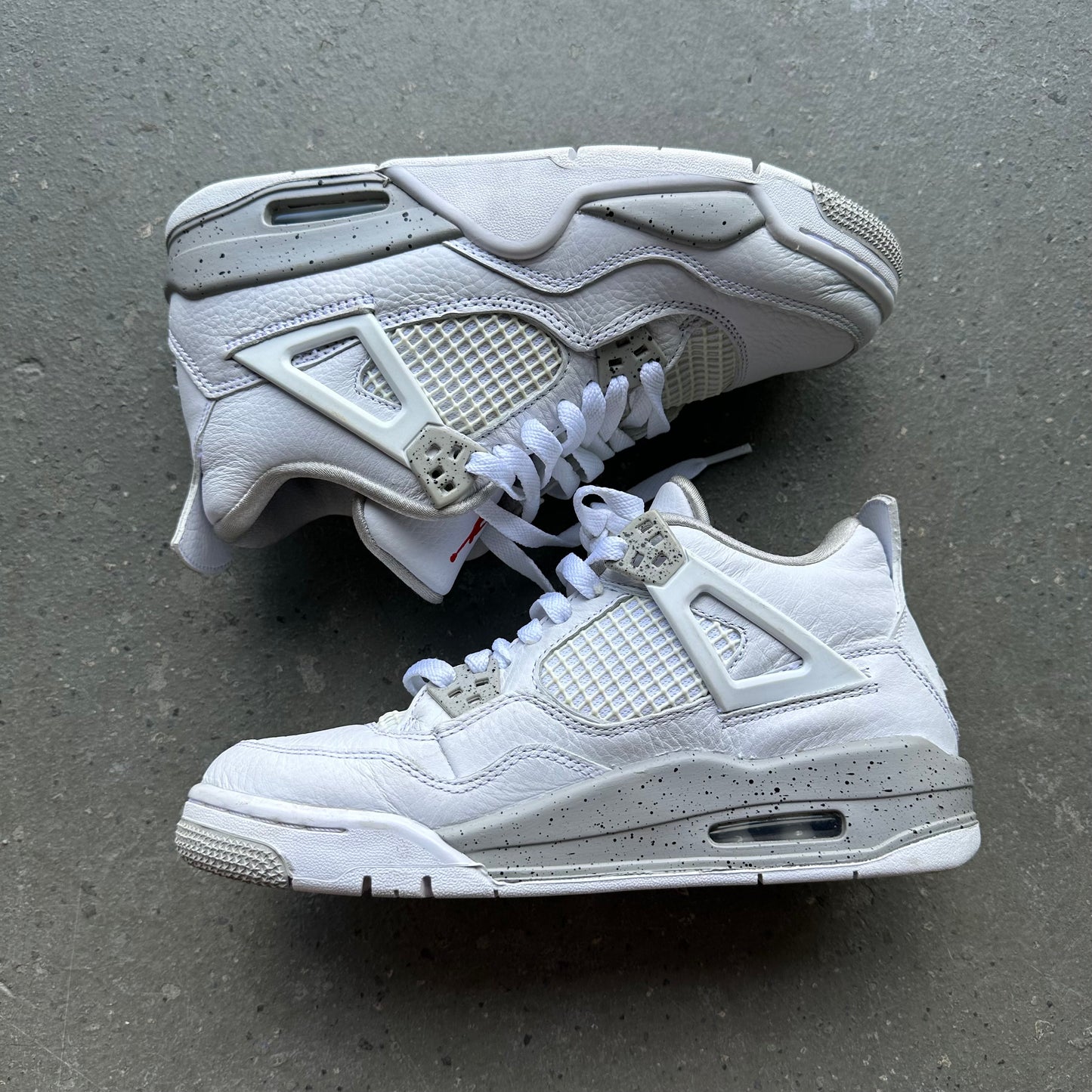 Jordan 4 Retro White Oreo (2021) (GS) *pre-owned* (SIZE 7Y)