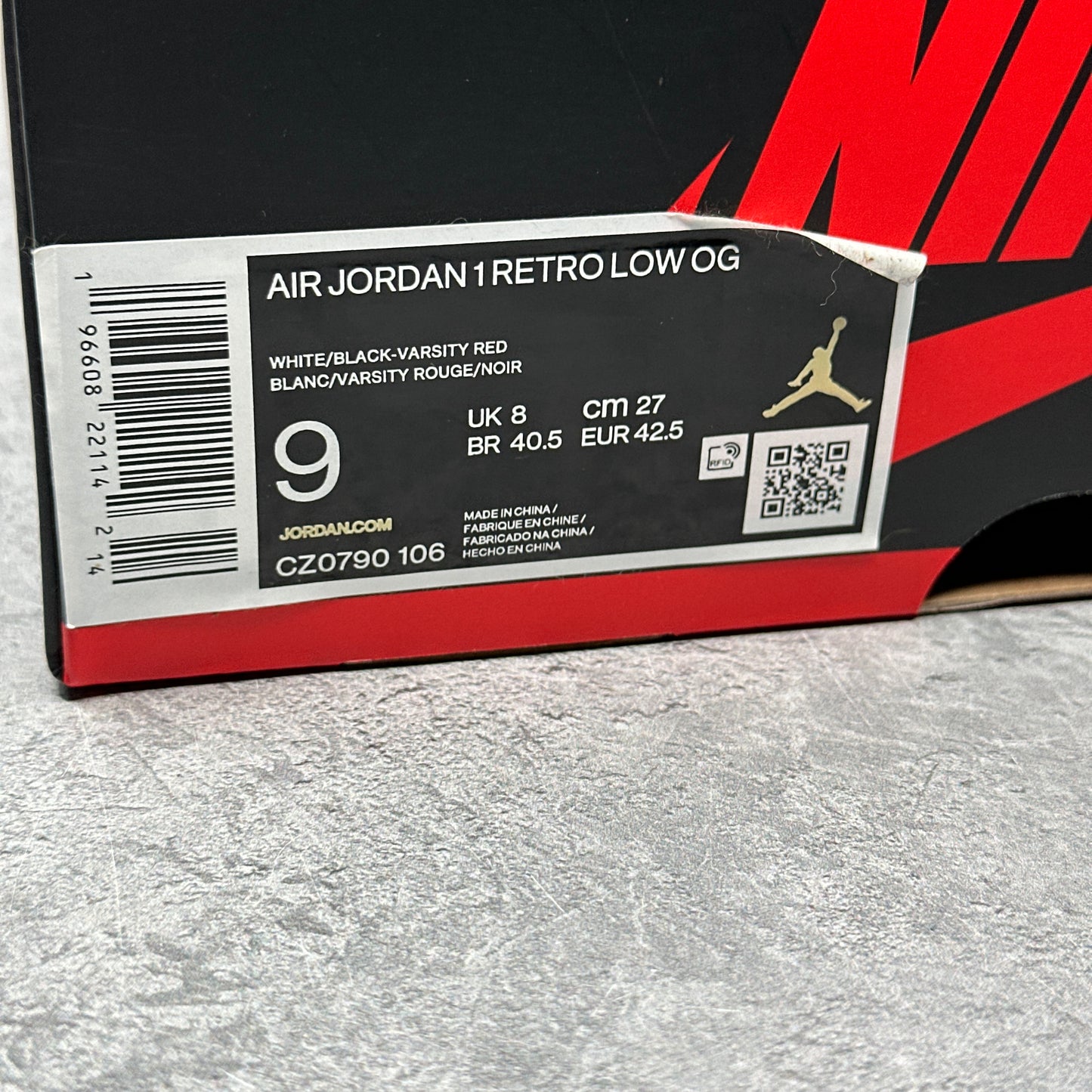 Jordan 1 Retro Low OG Black Toe (2023) VNDS *pre-owned* SIZE 9