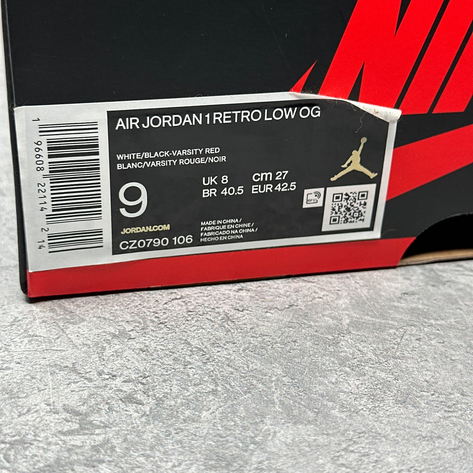 Jordan 1 Retro Low OG Black Toe (2023) VNDS *pre-owned* SIZE 9