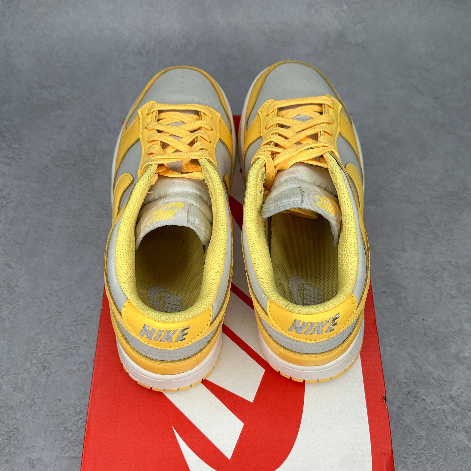 Nike Dunk Low Citron Pulse (Women's) *pre-owned* SIZE SIZE 9.5W