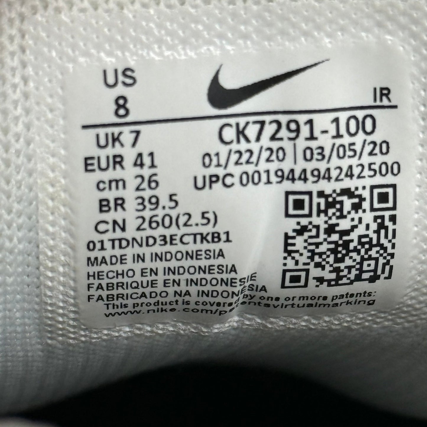 Nike Air Max Plus Worldwide *pre - owned* SIZE 8 - Kicks Collective PA - Nike - CK7291-100 - Men's Shoes - 8M/9.5W - Pre - Owned - No Box