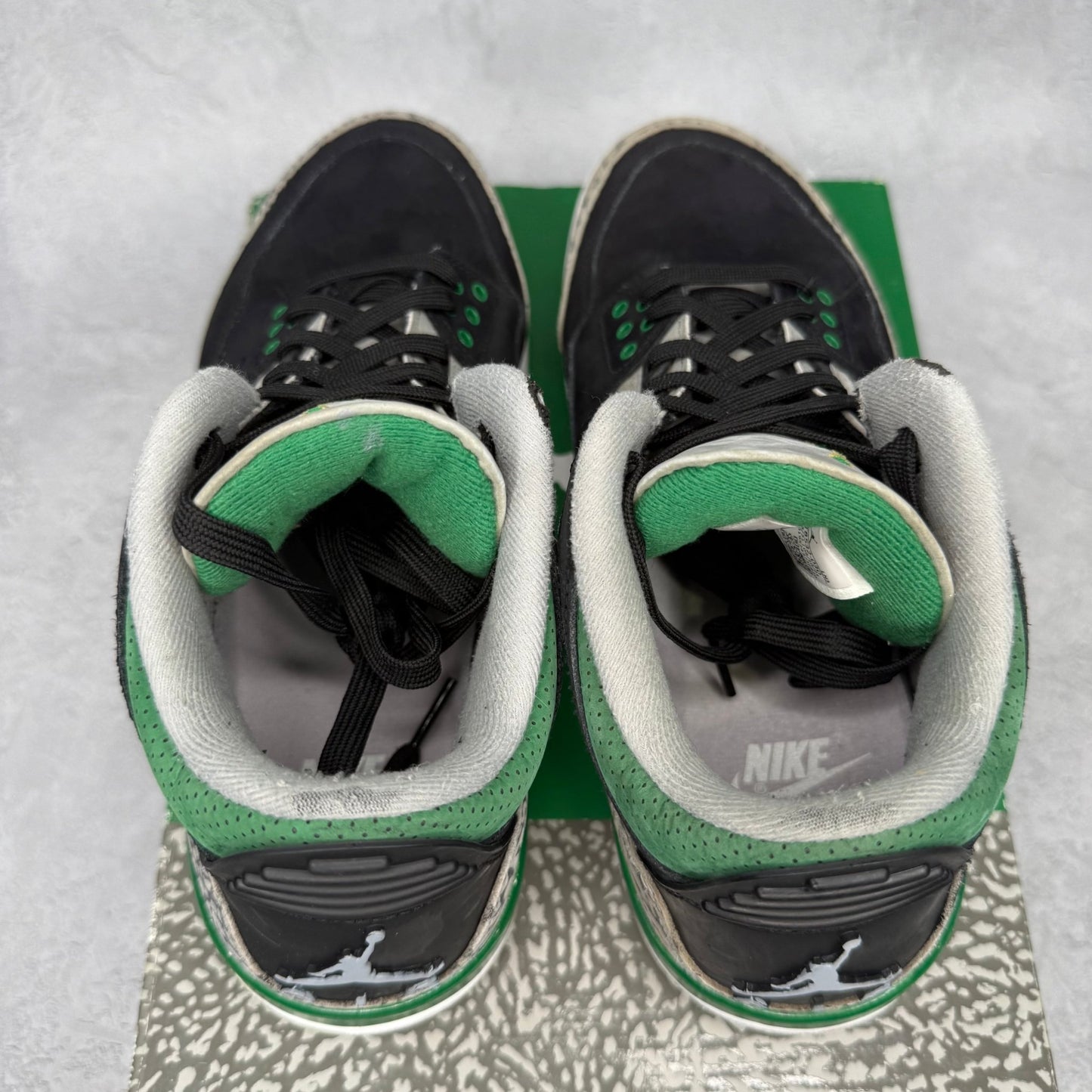 Jordan 3 Retro Pine Green *pre - owned* SIZE 9 - Kicks Collective PA - Jordan - CT8532 - 030 - Men's Shoes - 9M/10.5W - Pre - Owned