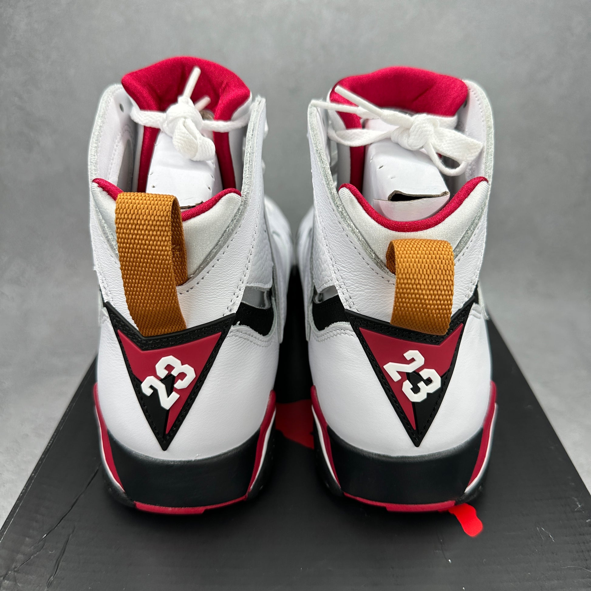 Jordan 7 Retro Cardinal (2022) *pre-owned* SIZE 9