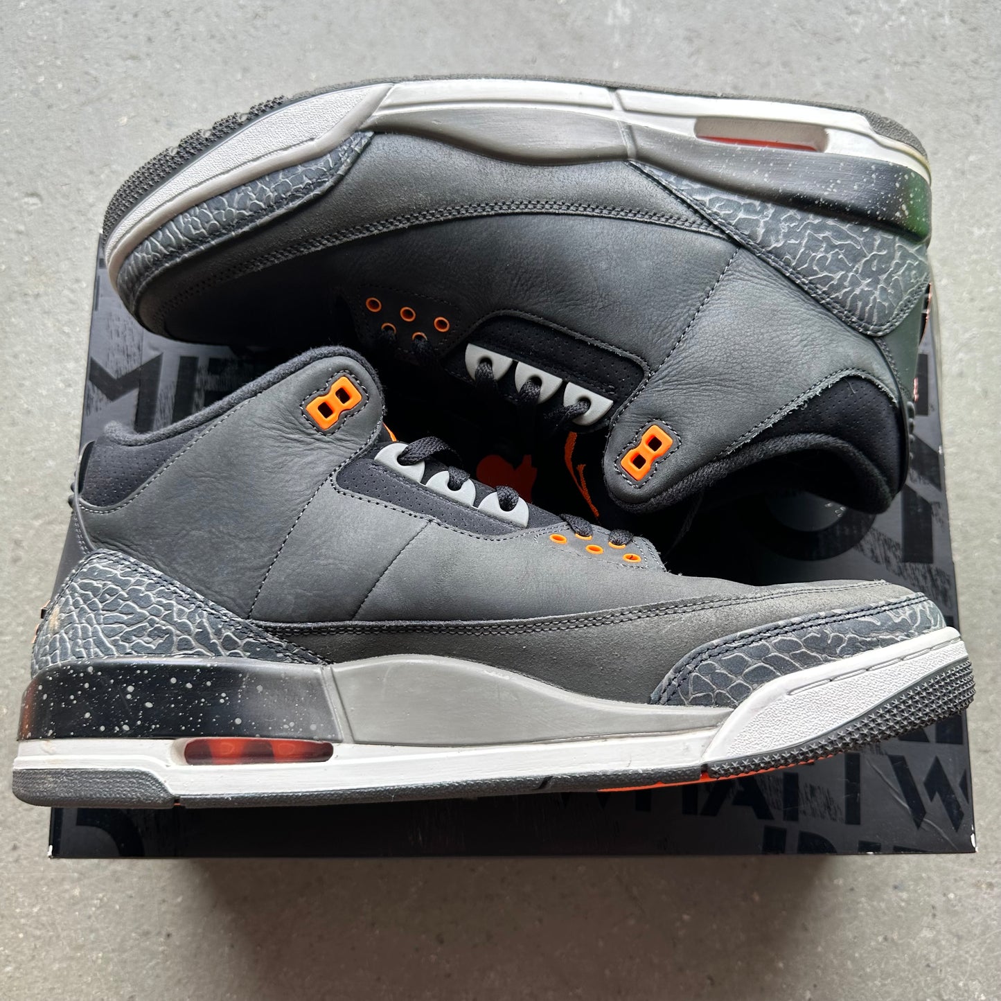 Jordan 3 Retro Fear Pack (2023) *pre-owned* (SIZE 13)