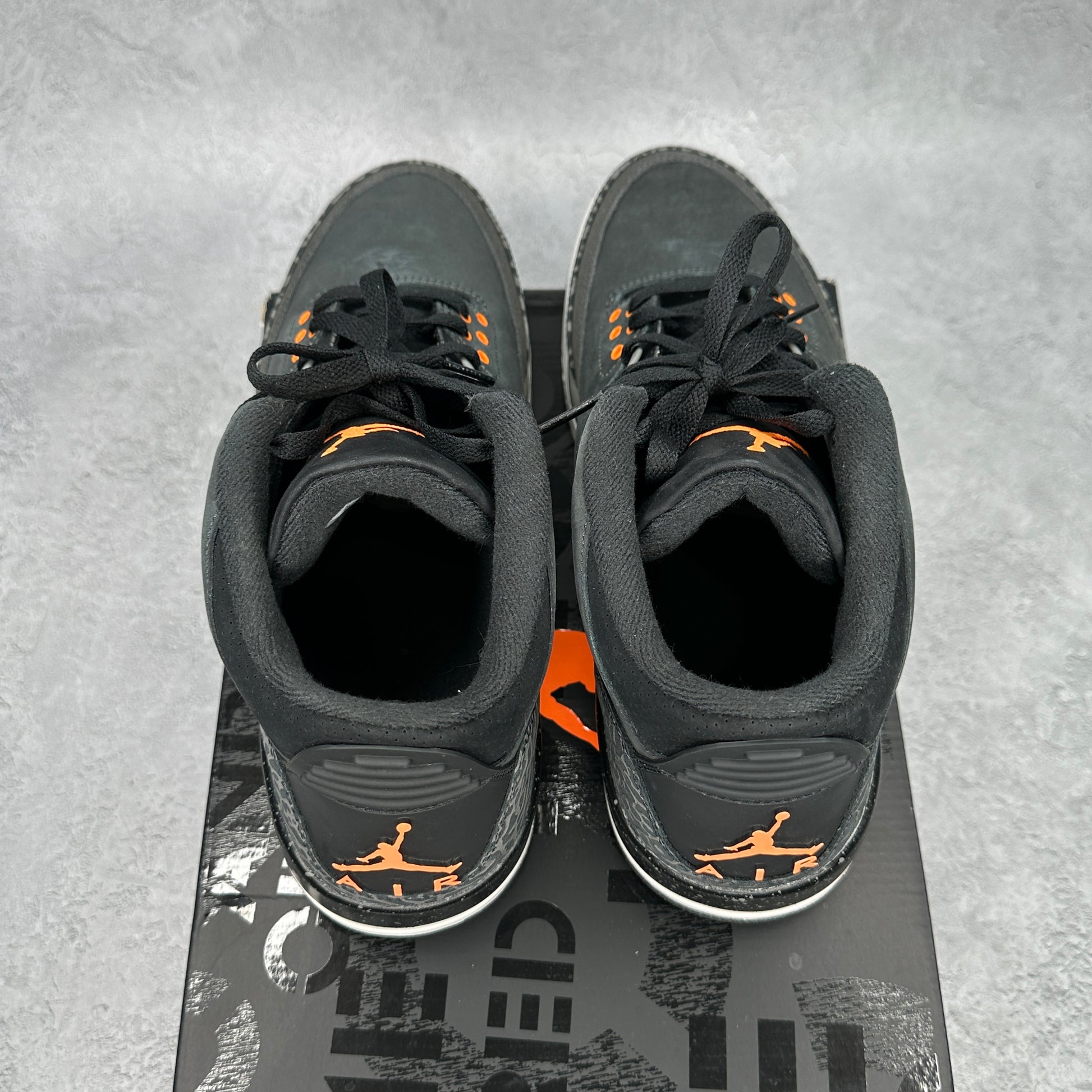 Jordan 3 Retro Fear Pack (2023) *pre-owned* SIZE 10