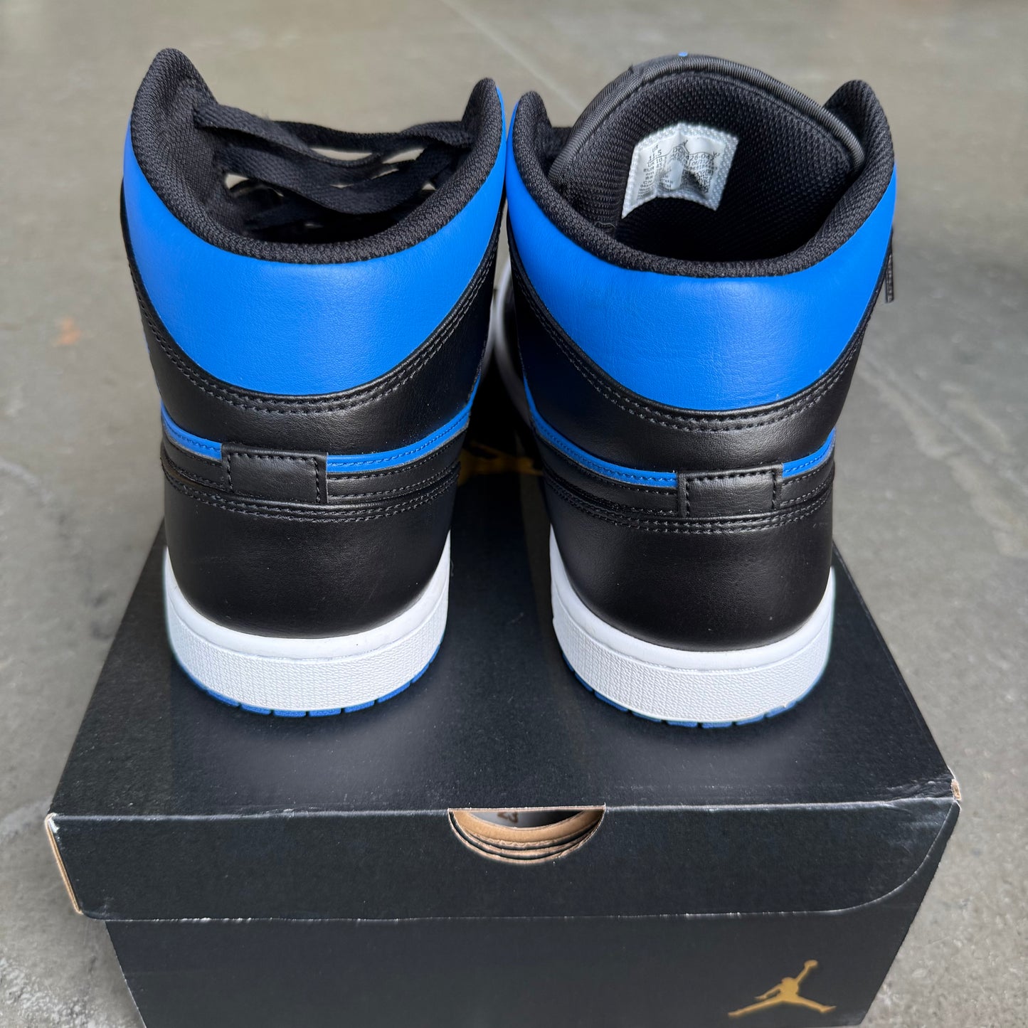 Jordan 1 Mid Black Royal Blue *pre-owned* (SIZE 11.5)