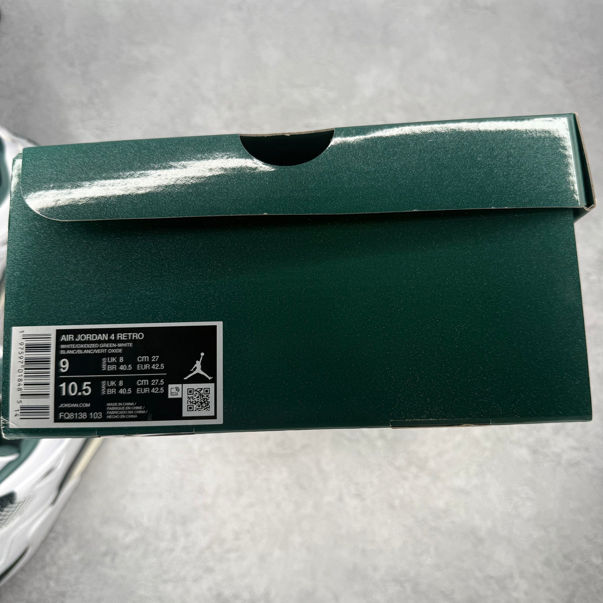 Jordan 4 Retro Oxidized Green *pre-owned* SIZE 9