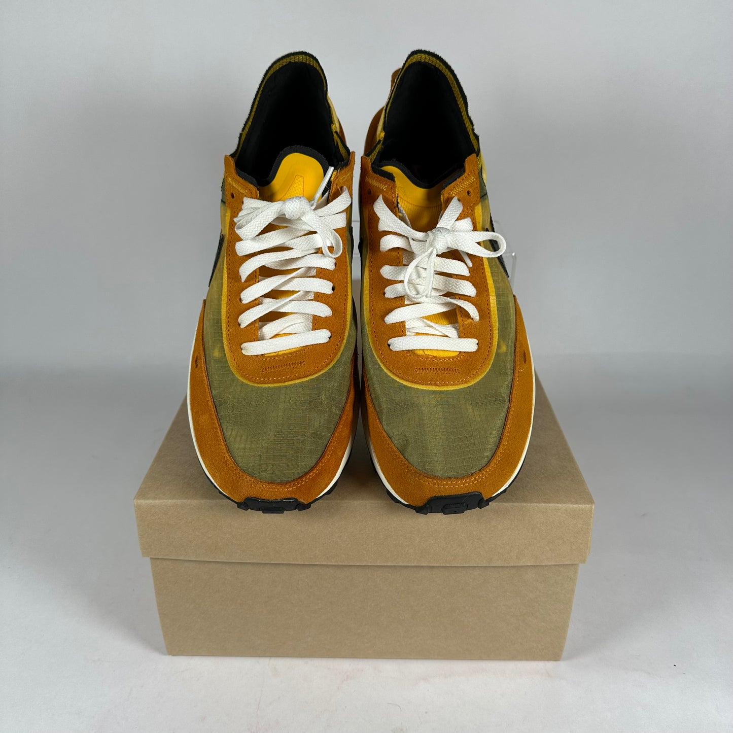 Nike Waffle One SE Orange Yellow *pre-owned* size 9.5