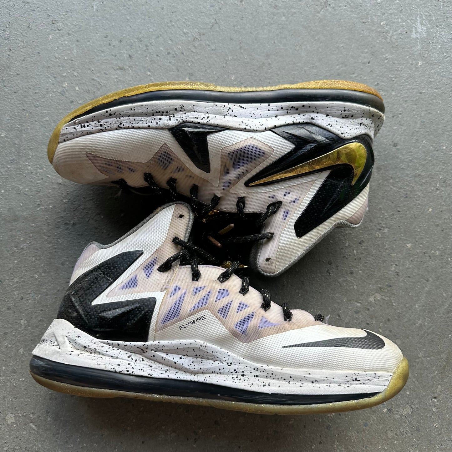 Nike LeBron X Elite+ White Gold *pre-owned* (SIZE 8)