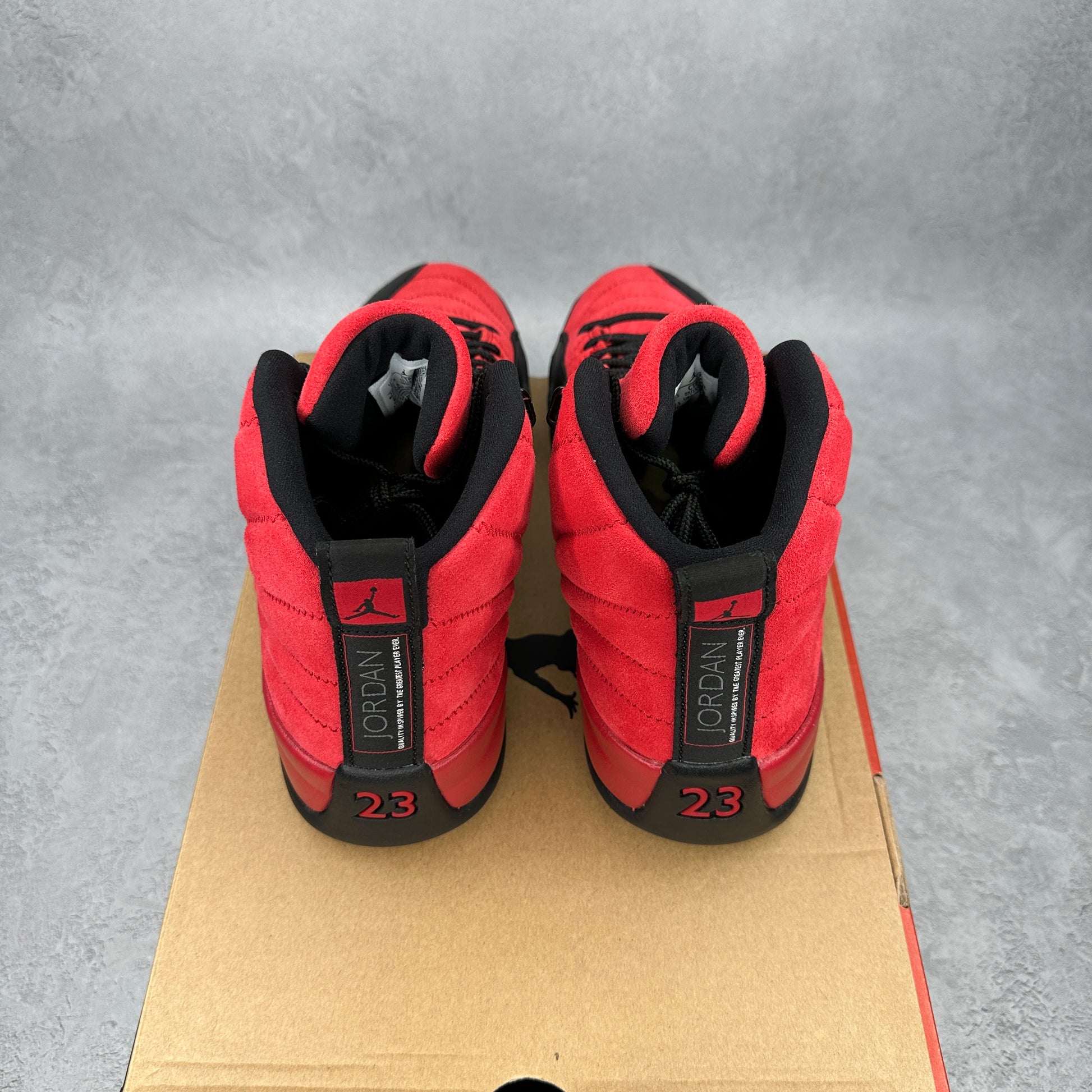 Jordan 12 Retro Reverse Flu Game *pre-owned* SIZE 9