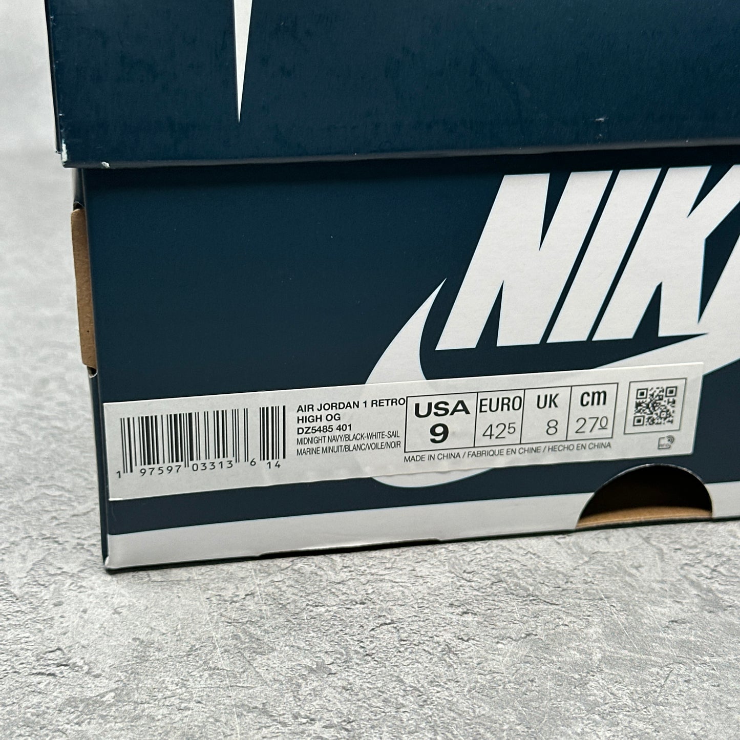 Jordan 1 Retro High OG Midnight Navy *pre-owned* SIZE 9