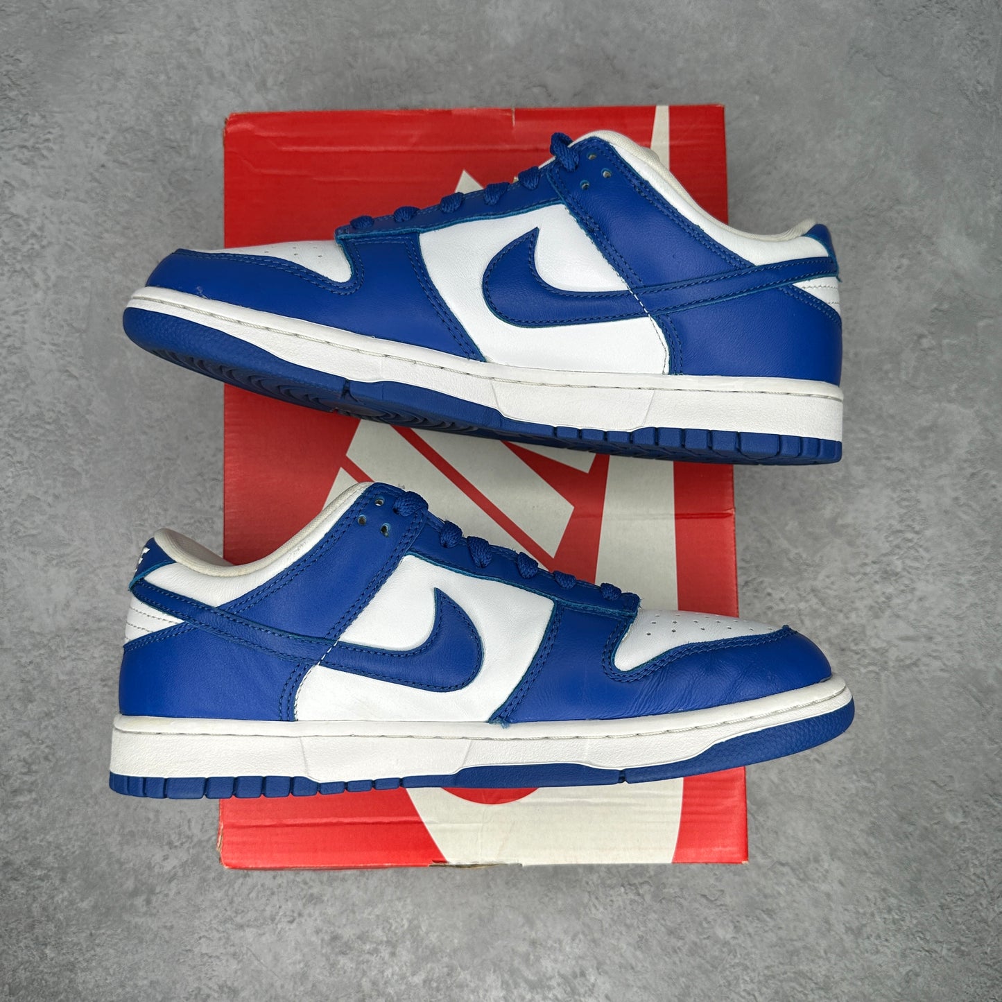 Nike Dunk Low SP Kentucky * pre-owned* SIZE 9