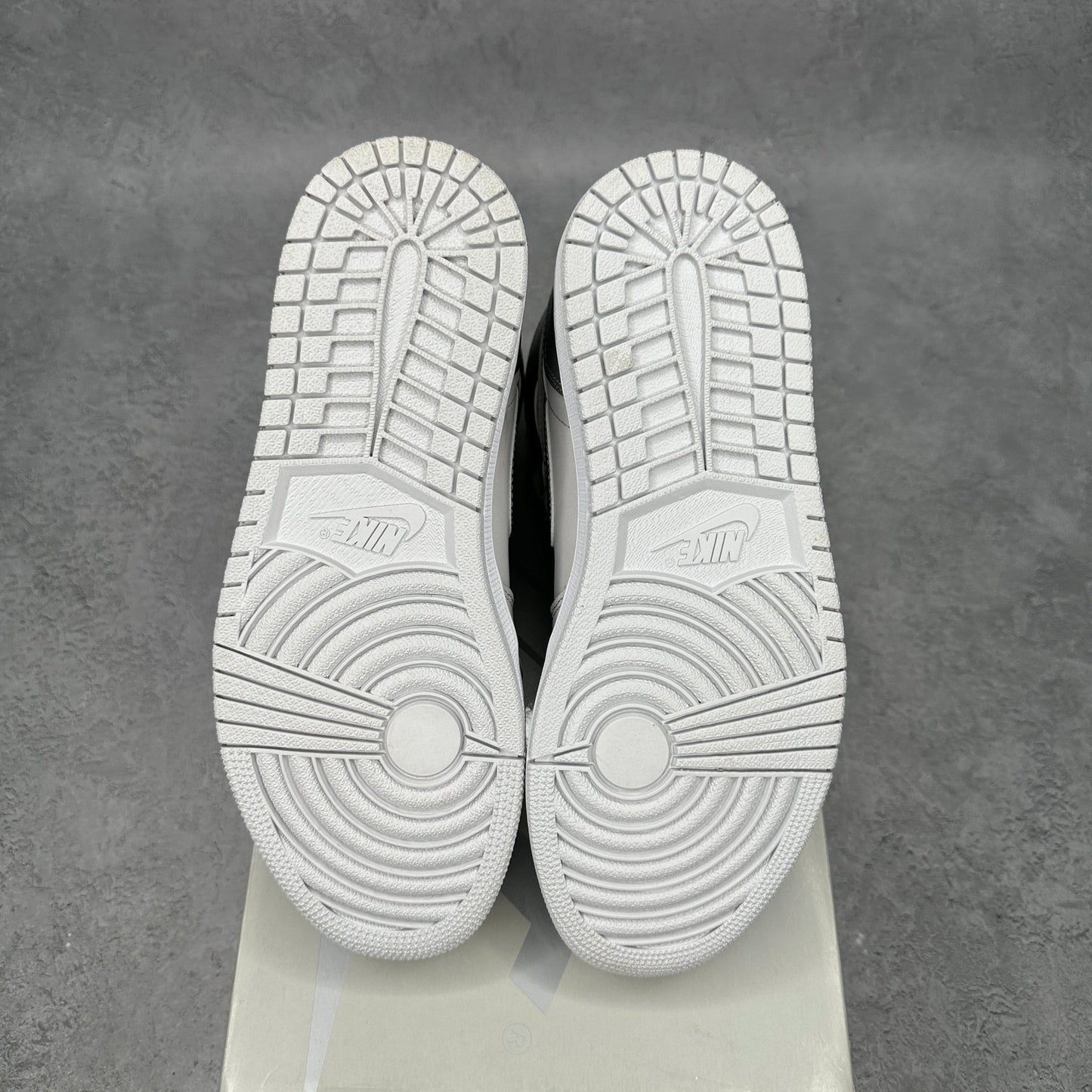 Jordan 1 Retro High CO.JP Neutral Grey (2020) *pre - owned* SIZE 9 - Kicks Collective PA - Jordan - DC1788-029 - Men's Shoes - 9M/10.5W - Pre - Owned