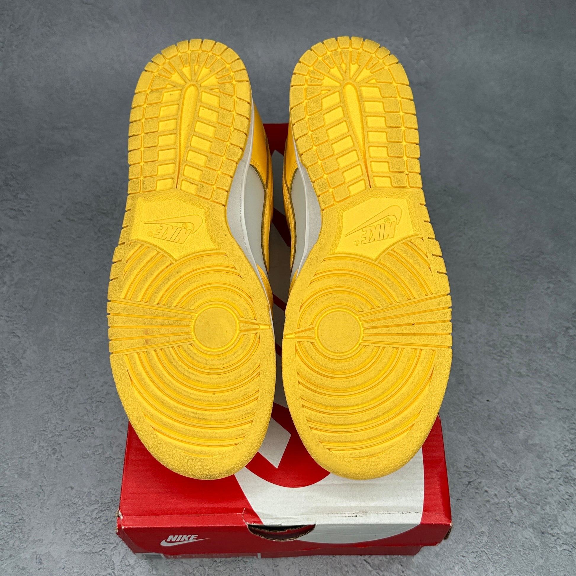 Nike Dunk Low Citron Pulse (Women's) *pre-owned* SIZE SIZE 9.5W