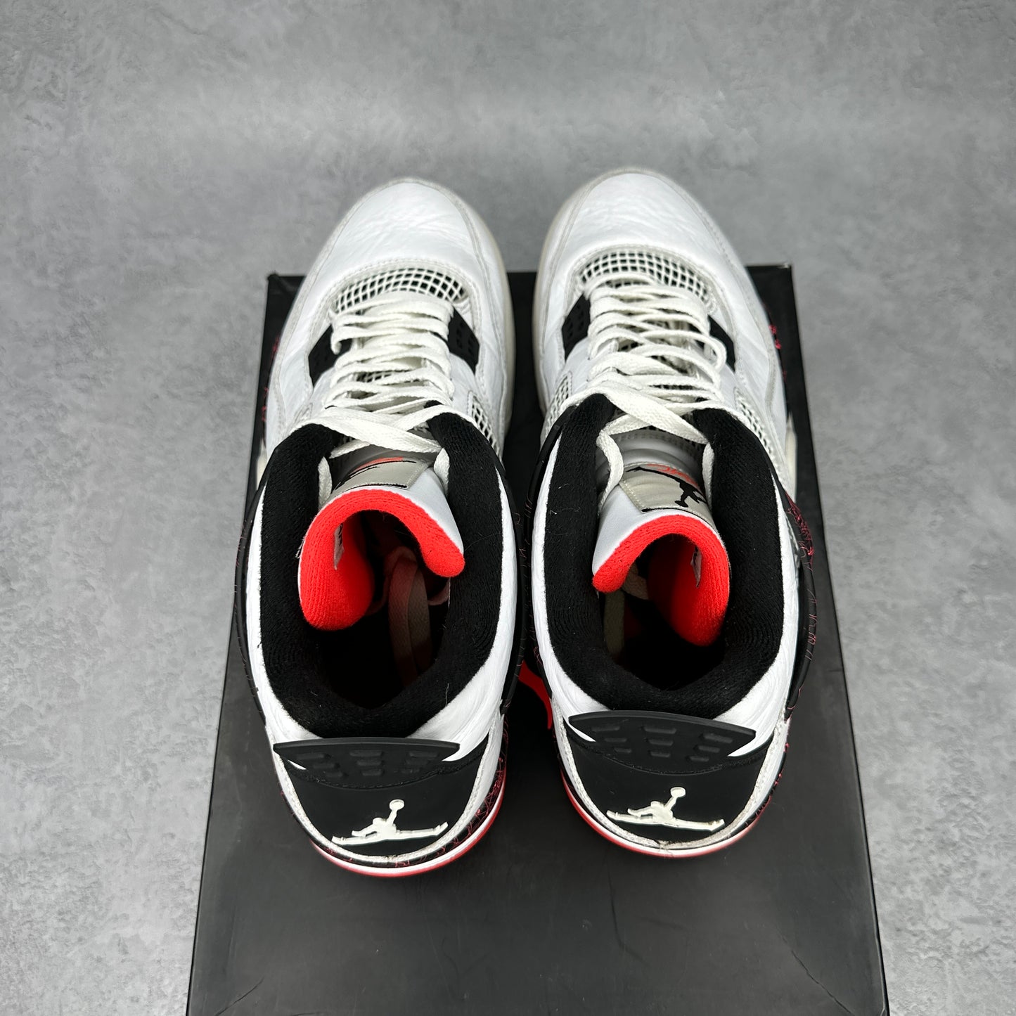 Jordan 4 Retro Flight Nostalgia *pre-owned* SIZE 11.5