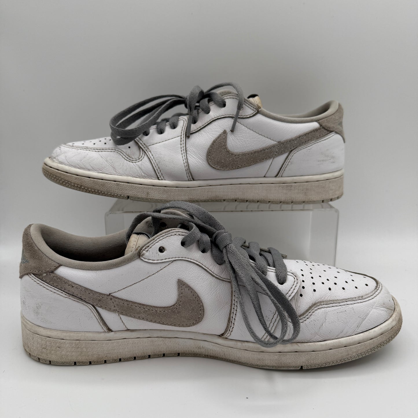 Jordan 1 Retro Low OG Neutral Grey *pre-owned* (SIZE 11)