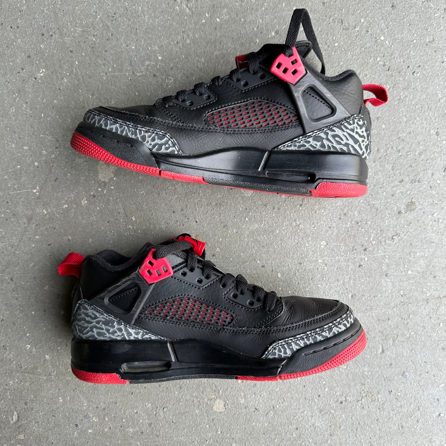 Jordan Spizike Low Bred (GS) *pre-owned* (SIZE 5Y)