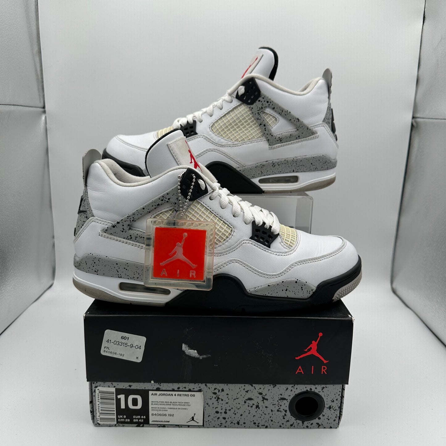 Jordan 4 Retro White Cement (2016) *pre-owned* (SIZE 10)