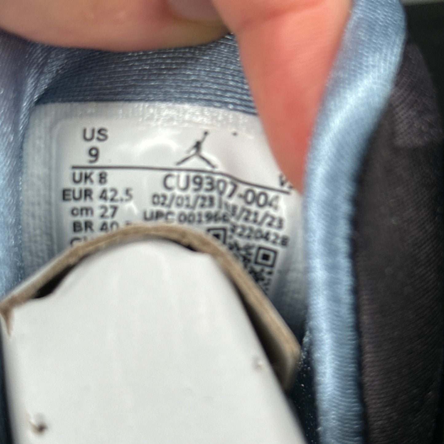 Jordan 7 Retro Chambray (2023) *pre-owned* SIZE 9