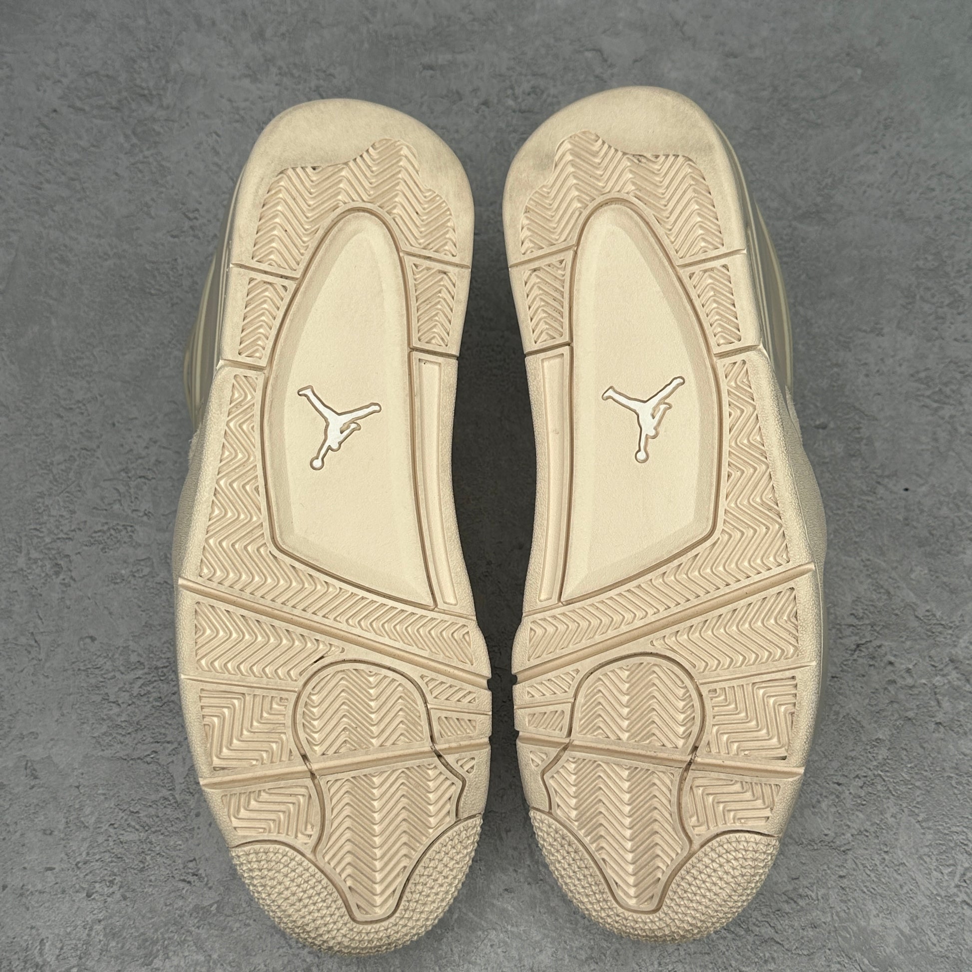 Jordan 4 RM Legend Light Brown (Women's) *pre-owned* SIZE 10.5M/12W