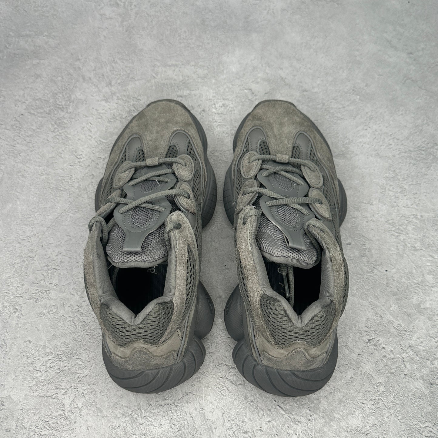 adidas Yeezy 500 Granite *pre-owned* SIZE 9