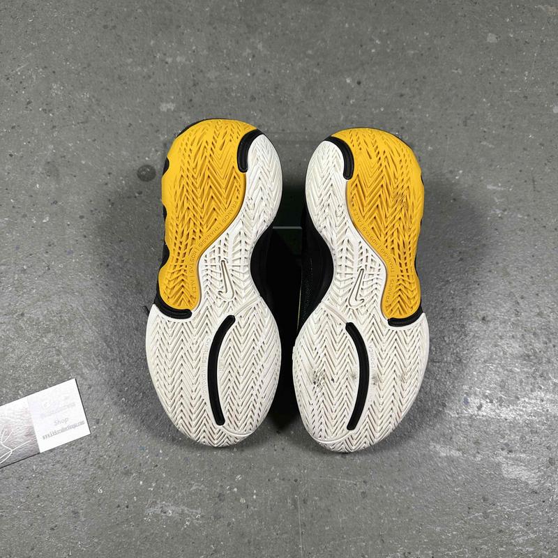 Nike Giannis Immortality 2 Kaleidoscope (GS) *pre-owned* SIZE 5.5Y