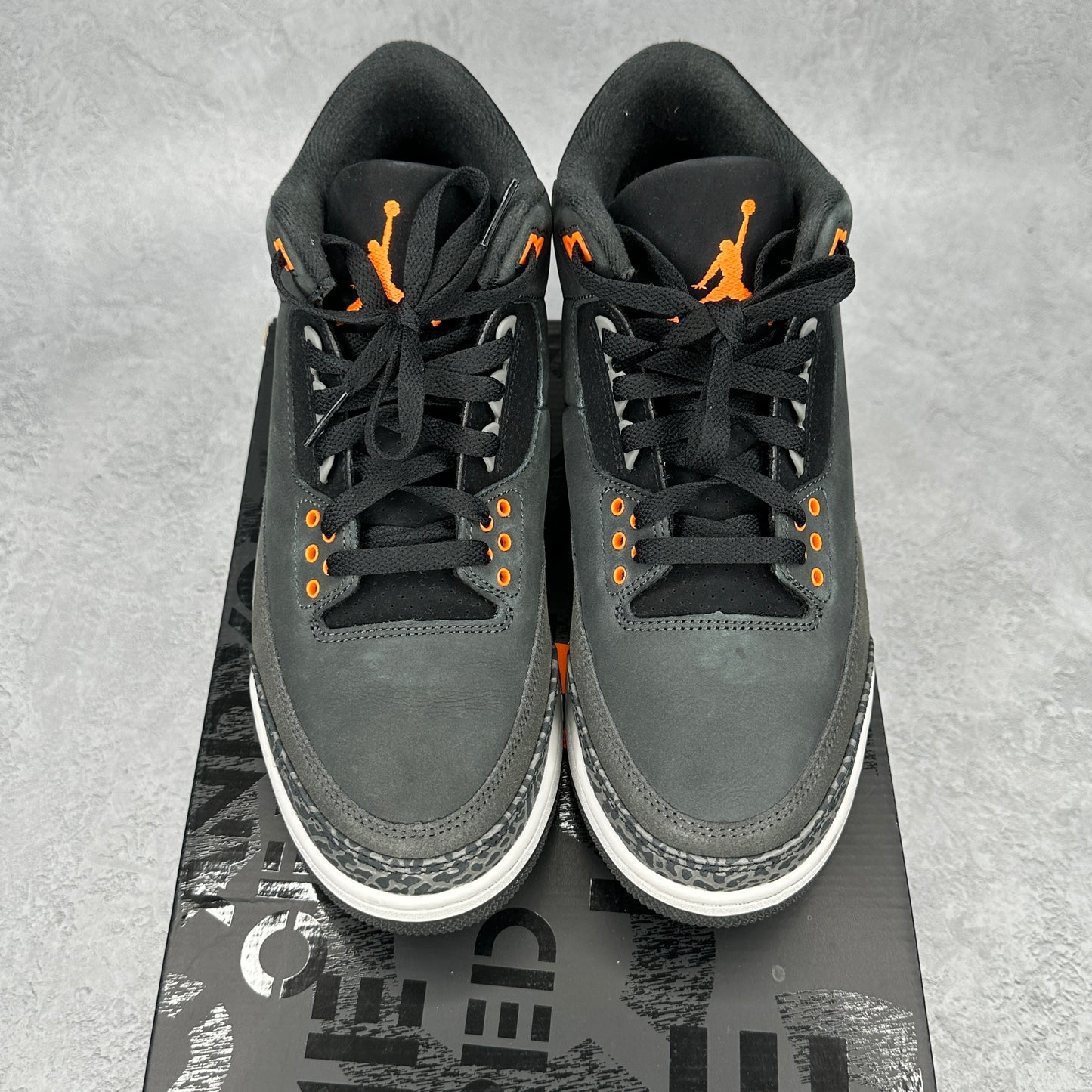 Jordan 3 Retro Fear Pack (2023) *pre-owned* SIZE 10
