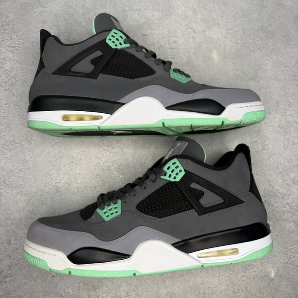 Jordan 4 Retro Green Glow VNDS *pre-owned* SIZE 15