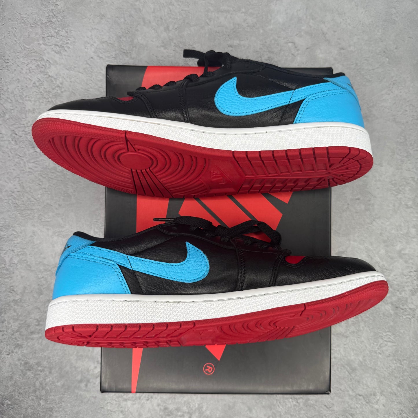 Jordan 1 Retro Low OG NC to Chi (Women's) *pre-owned* SIZE 9M/10.5W